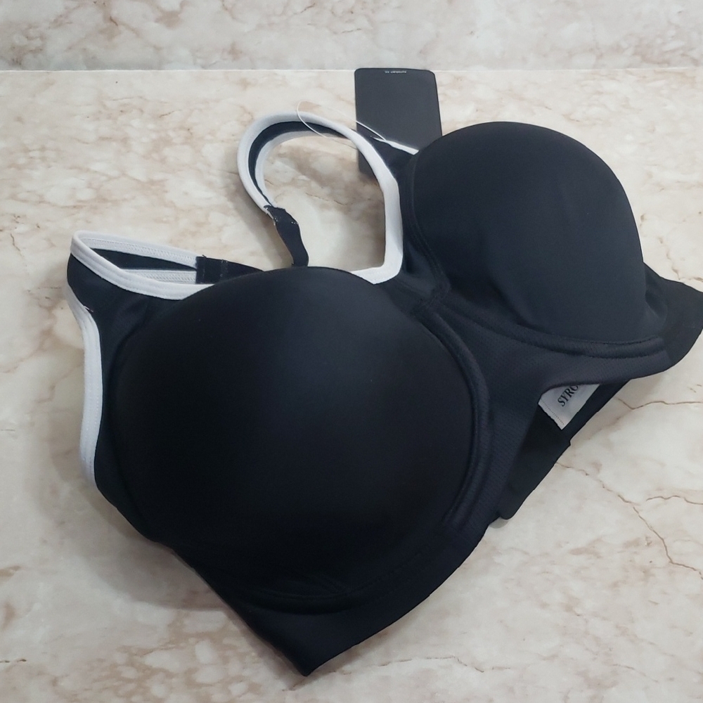 Syrokan Black And White  Sports Women's  Bra Size 32F